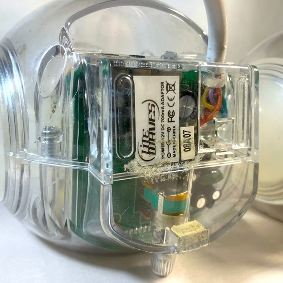 Speakers Lite Waves Color Changing. See Video Clip - Picture 11 of 13